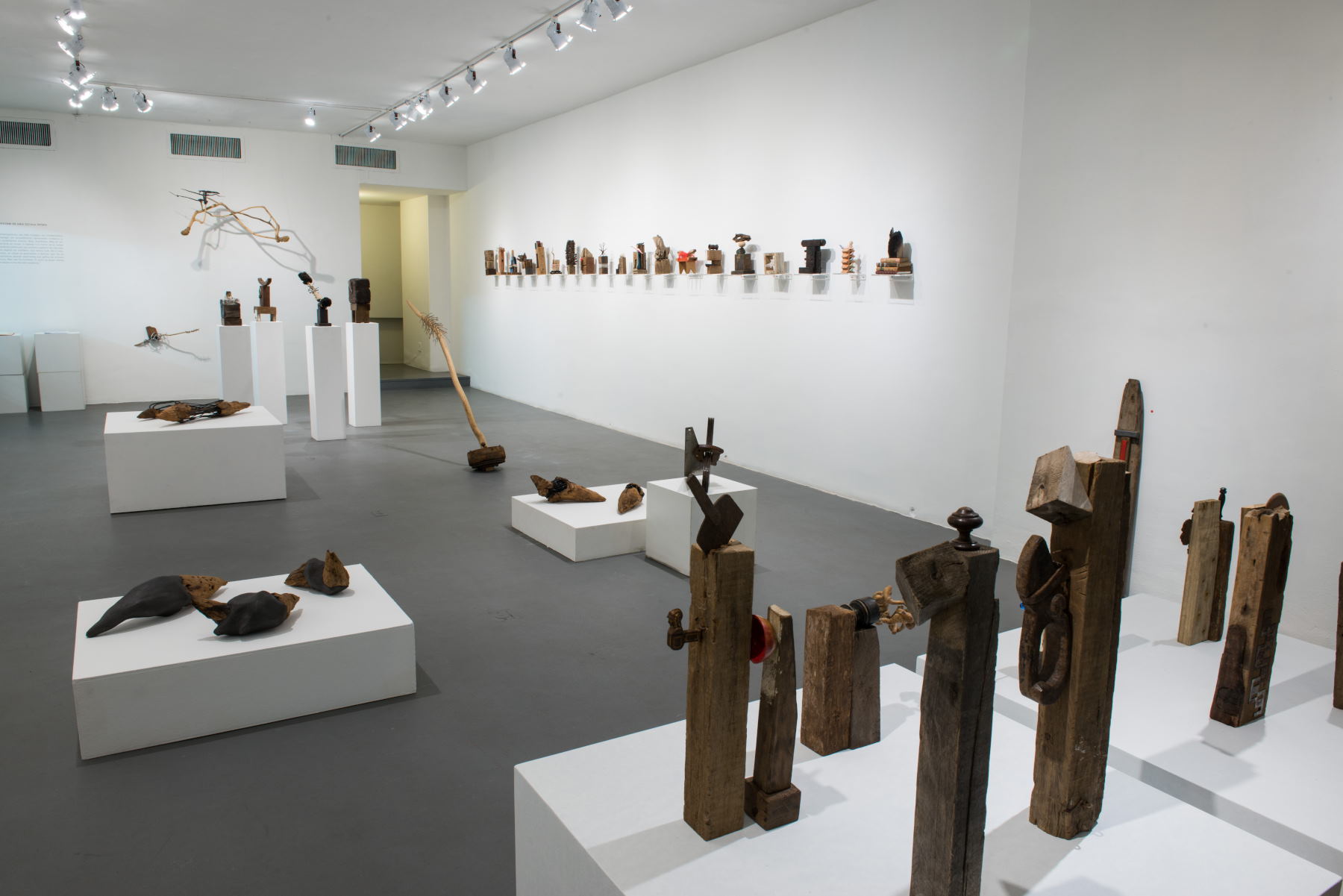 Abertura da exposição “Primeira Matéria” de Analu Nabuco