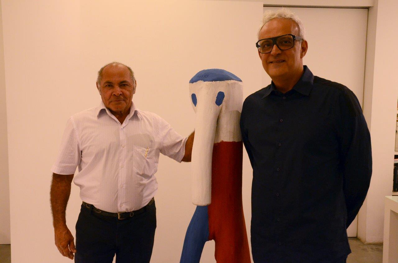 Véio mostra esculturas na Gustavo Rebello Arte