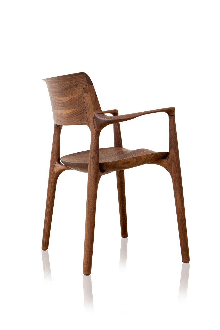 Jader Almeida leva design brasileiro para Nova York