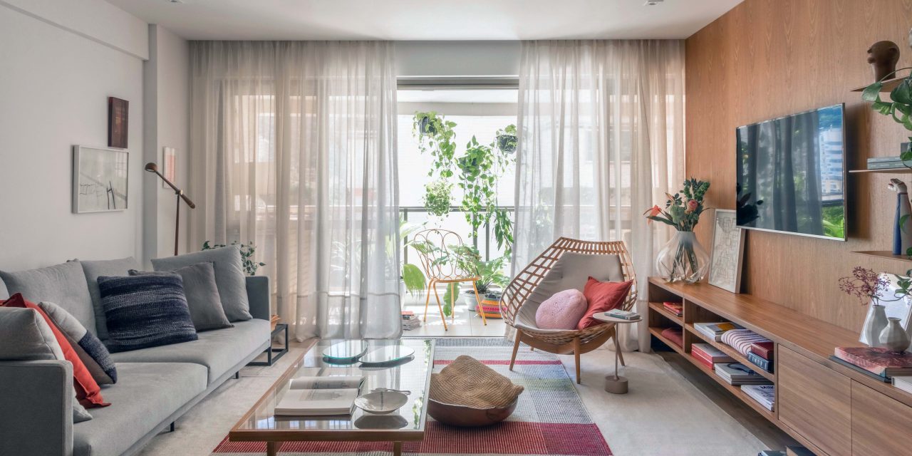 Apartamento projetado por Luiza Bottino e Valeska Ulm vira pouso de férias no Rio.